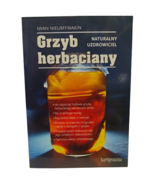 Grzyb herbaciany. Naturalny...
