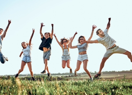 Czym są synbiotyki i czym różnią się od probiotyków oraz prebiotyków?