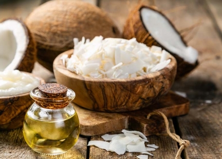 Olej kokosowy jako naturalny środek na piękne i zdrowe ciało